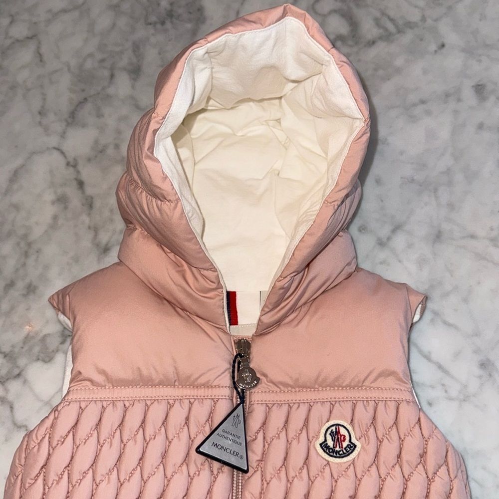 NWOT MONCLER GIRLS SOLID BRAIDED QUILTED HOODED VEST 18/24M - Picture 3 of 11